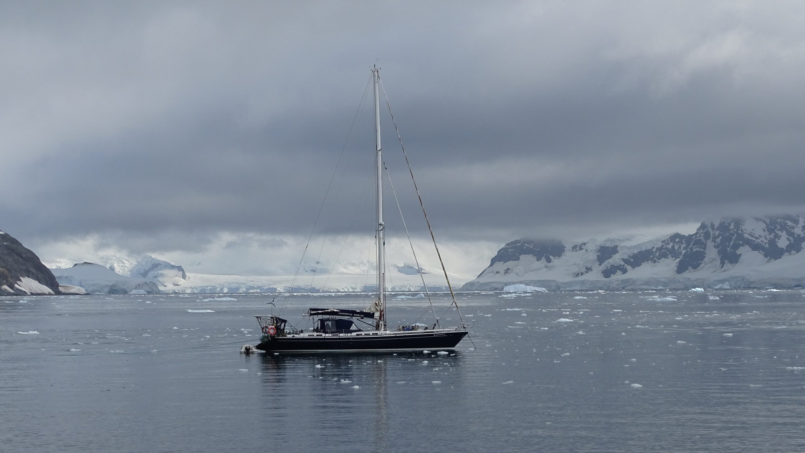 Velero Copernico Doblon Vuelta Vertical Alegria Marineros