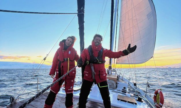 Vuelta Vertical, la expedición  española que rodeará el  mundo de polo a polo