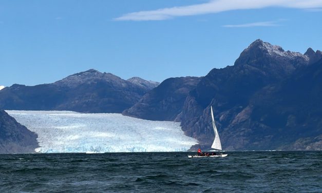 La expedición “Patagonia en Patín a Vela” alcanza el Istmo de Ofqui tras 35 días navegando por los canales de la Patagonia