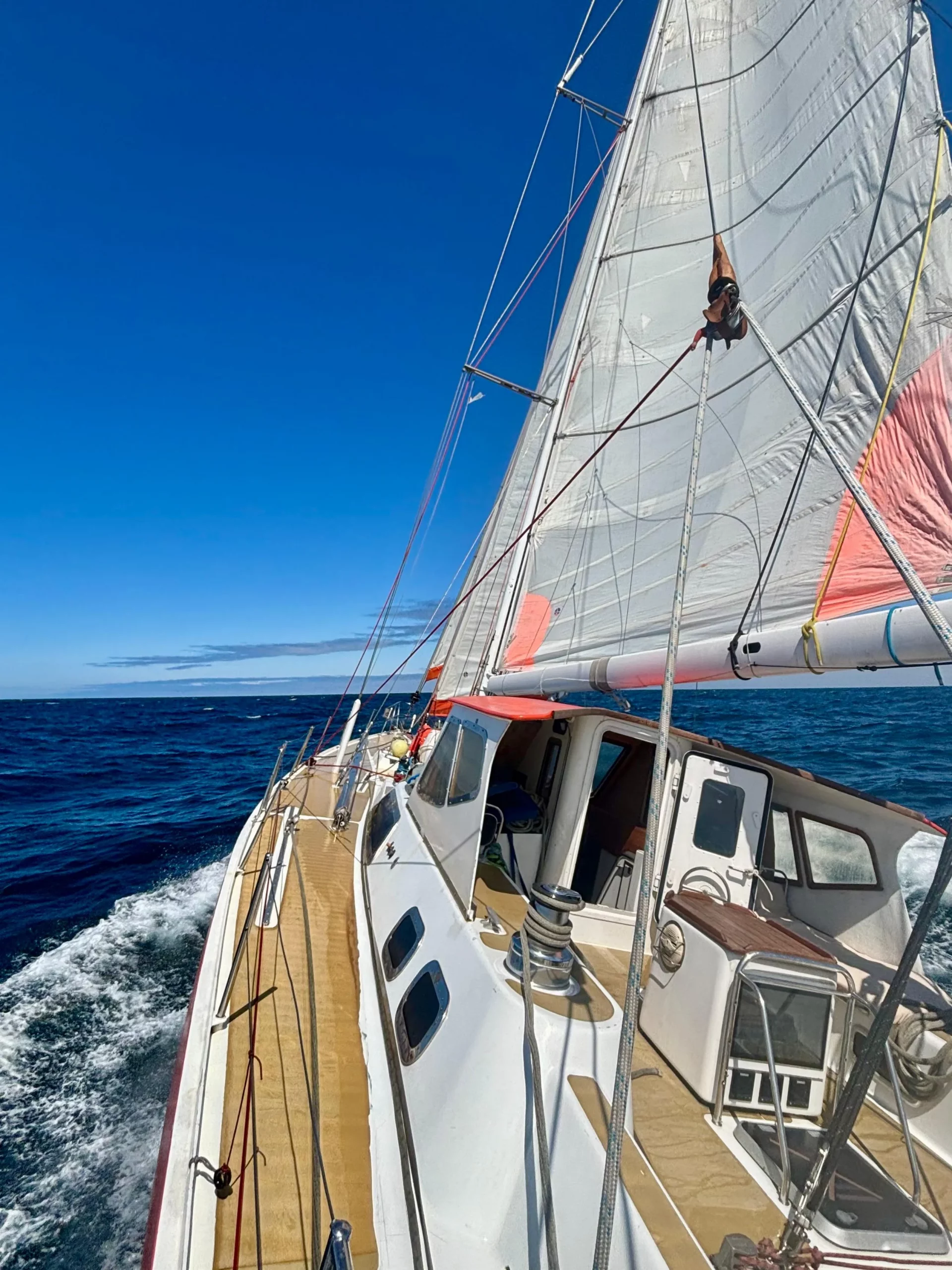 Cruce atlantico como capitana en Aurora, challenger 67 -2025