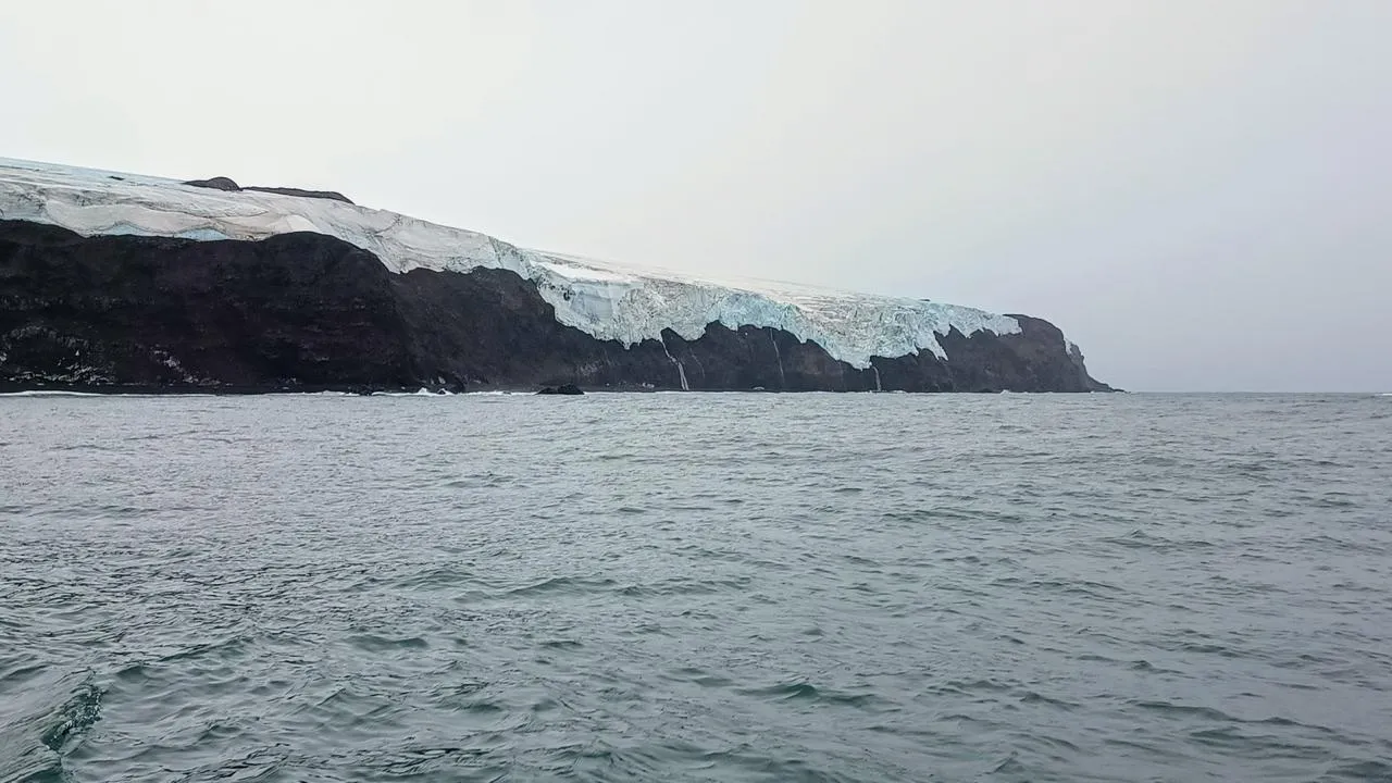 Isla Bouvet la isla mas remota del mundo 2024 – goleta elsi primer oficial