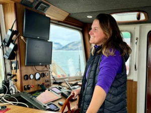 Puente de mando de la Goleta elsi, de guardia 2024